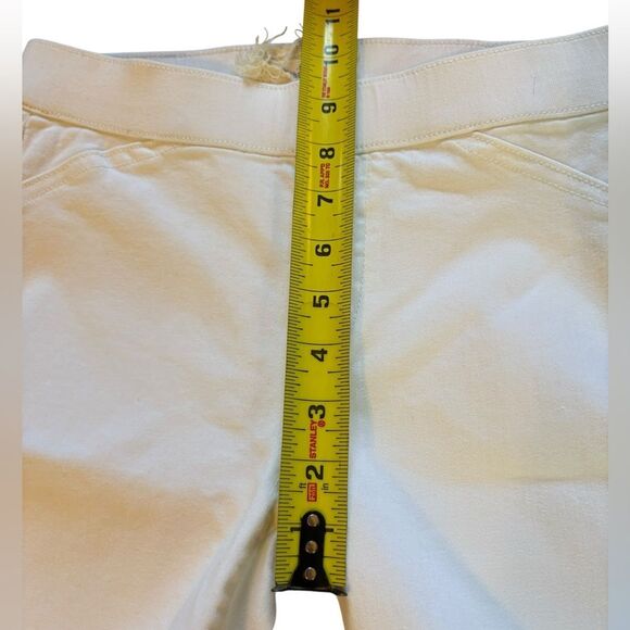 Altard State Flared Jeans Optic White Pull On Style Womens Size XS - Picture 8 of 8